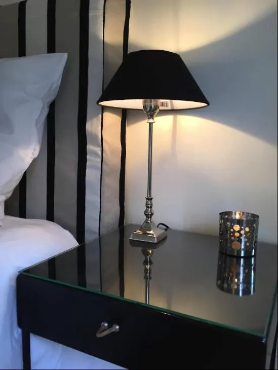 Villa Eiffel Paris
